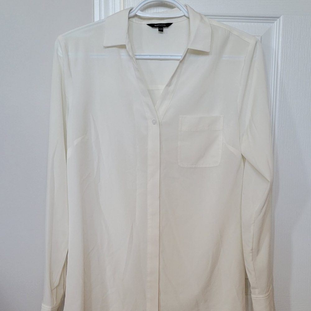 Womens RW&Co button down